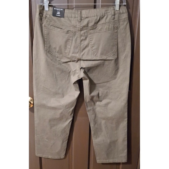 Baccini Women's Size 12 Crop Capri Pants Olive Green Sequins Flowers Pockets NWT - Picture 8 of 8